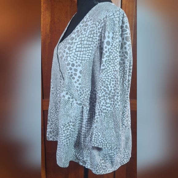 🦥RUBY RD. FAVORITES 3/4 sleeve v-neck t-shirt Size 2X - Picture 3 of 7